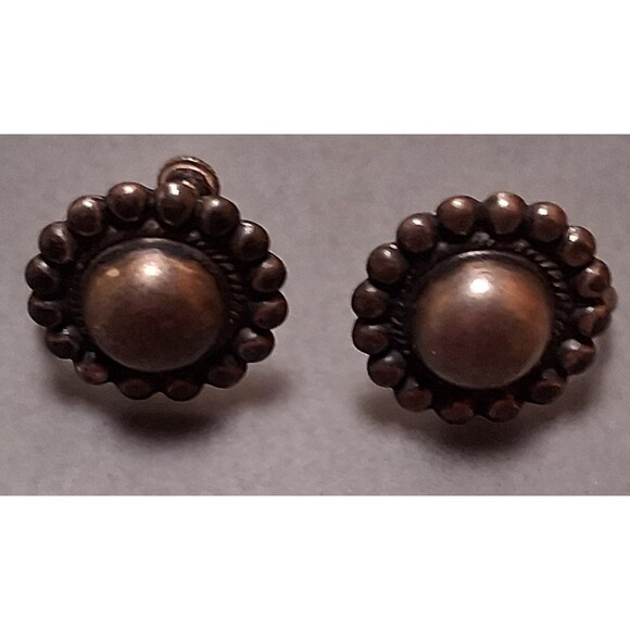 Vintage Sterling Dome Flower Earrings Screw Back - Picture 2 of 4